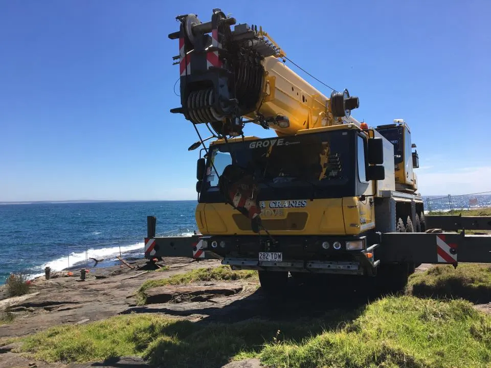 Crane hire in Kangaroo Valley