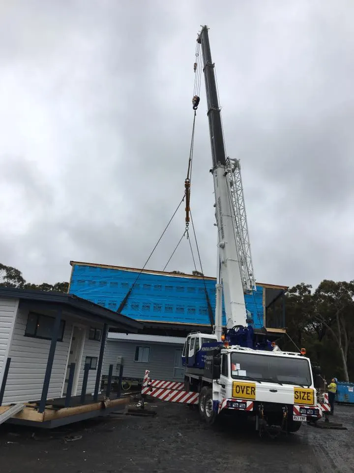 Rigging crew preparing a lift